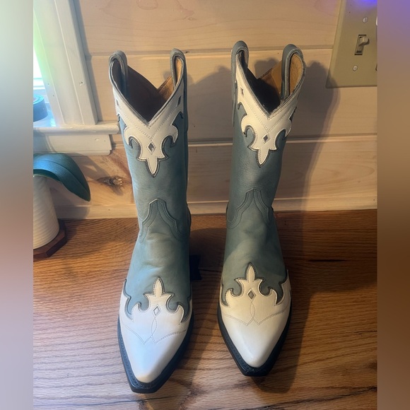 Women’s Idyllwind Bluebelle Western Boots- snip toe 8.5B - Picture 2 of 7